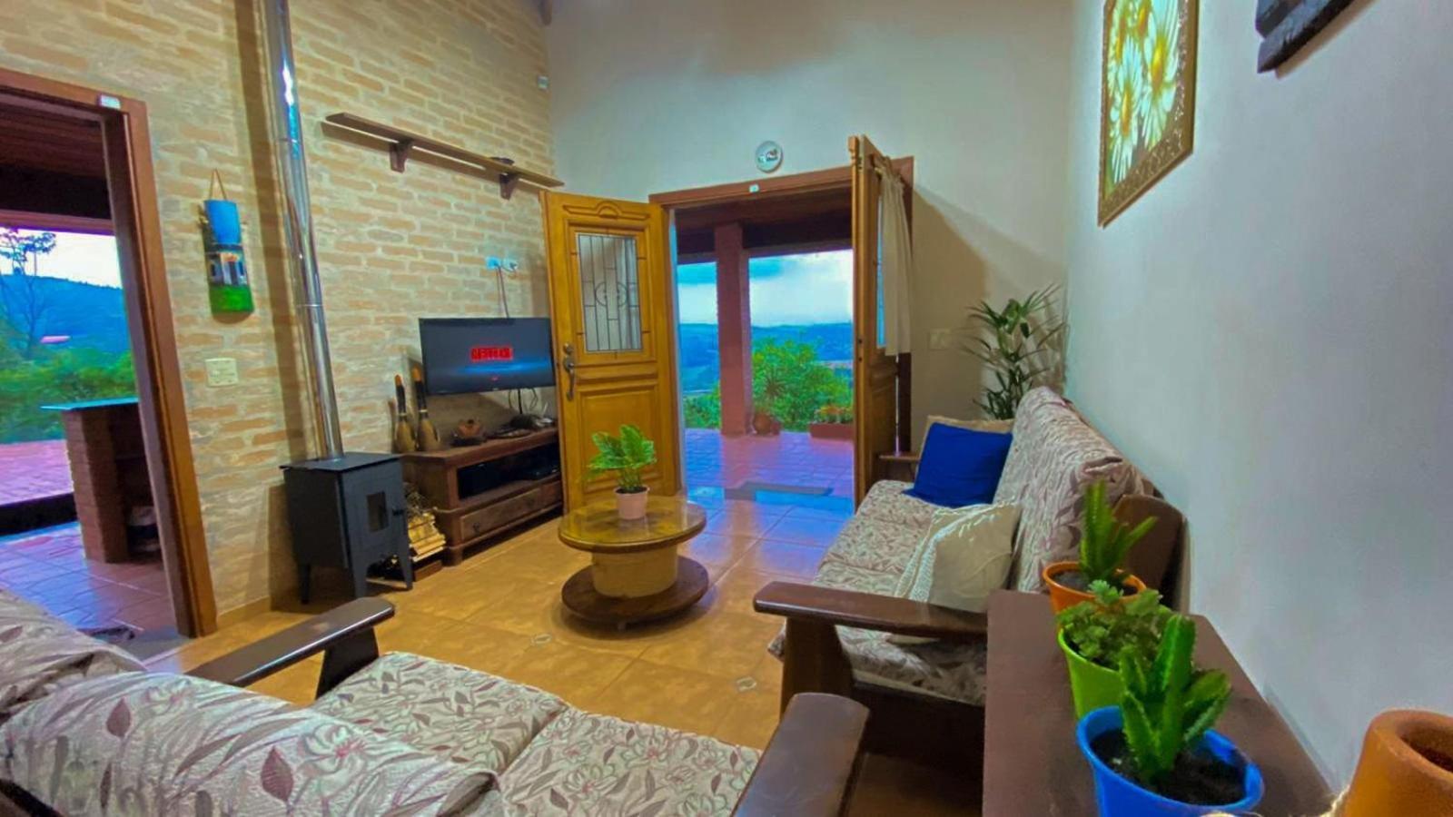Casa De Campo Araxa Na Montanha Com Piscina Piracaia Exteriör bild