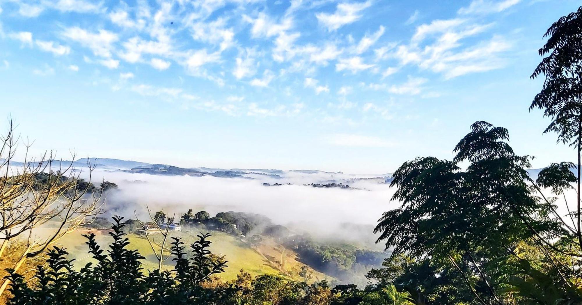 Casa De Campo Araxa Na Montanha Com Piscina Piracaia Exteriör bild