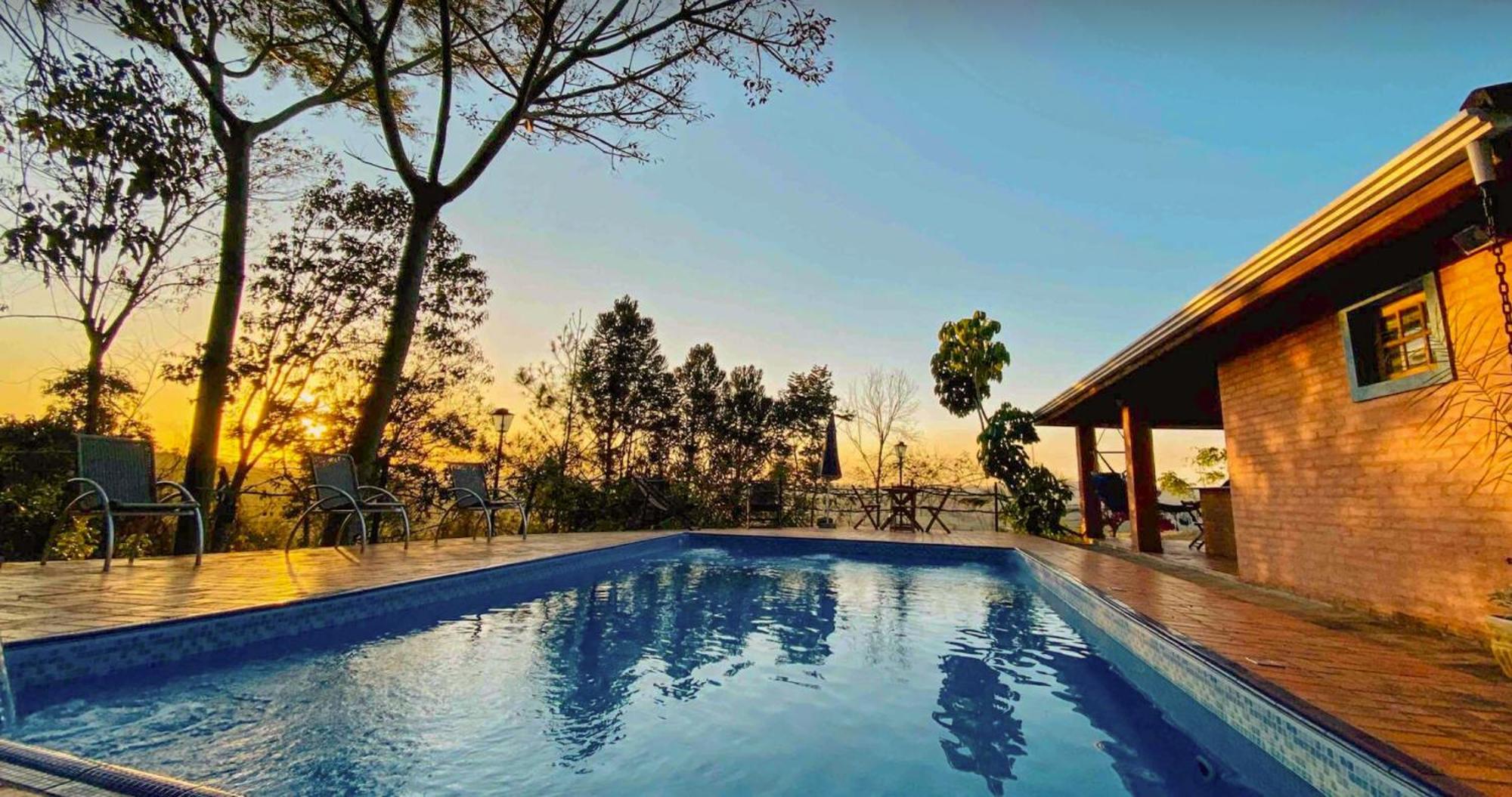Casa De Campo Araxa Na Montanha Com Piscina Piracaia Exteriör bild