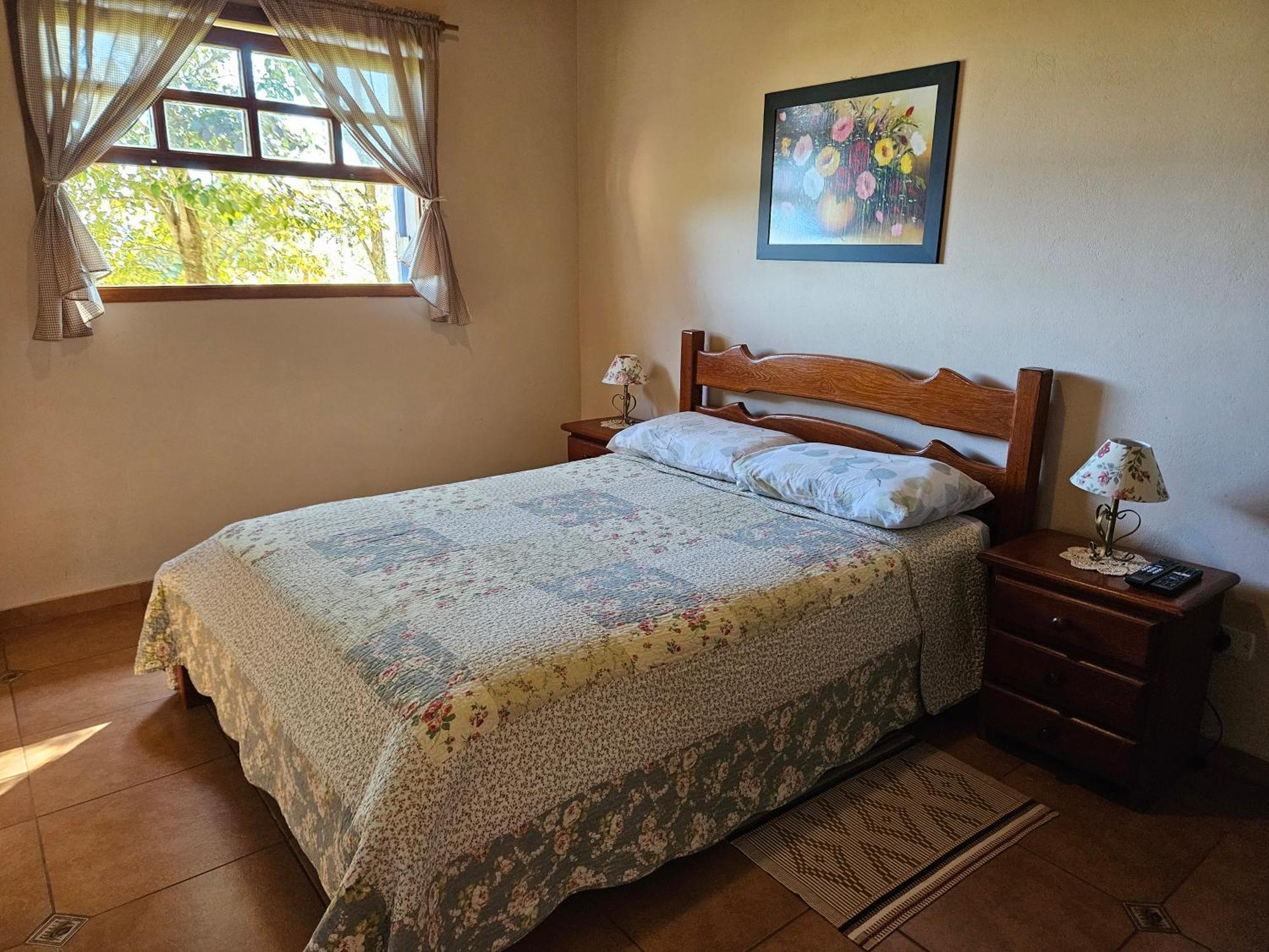 Casa De Campo Araxa Na Montanha Com Piscina Piracaia Exteriör bild