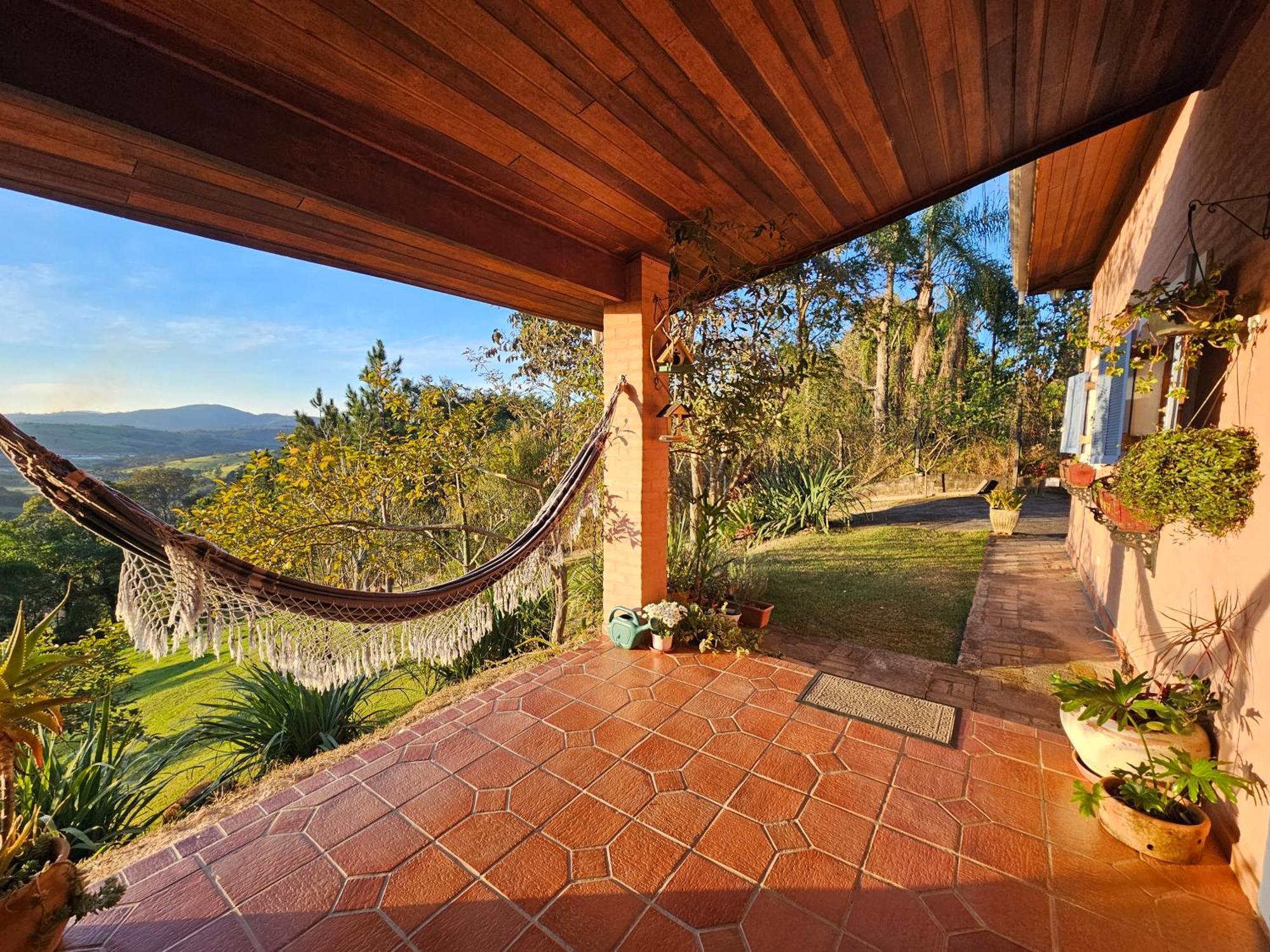 Casa De Campo Araxa Na Montanha Com Piscina Piracaia Exteriör bild