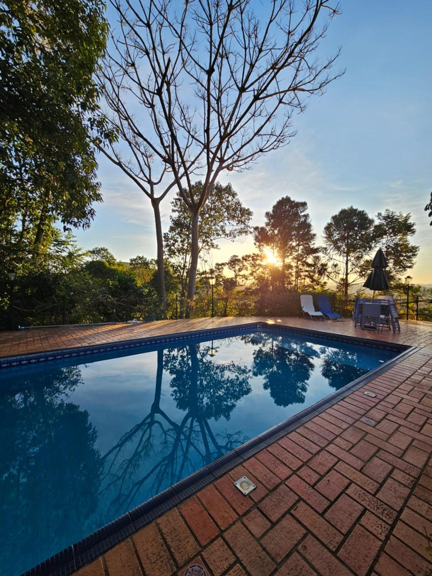 Casa De Campo Araxa Na Montanha Com Piscina Piracaia Exteriör bild