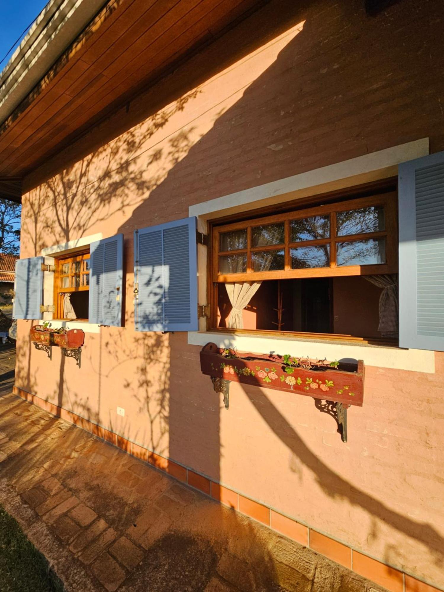 Casa De Campo Araxa Na Montanha Com Piscina Piracaia Exteriör bild